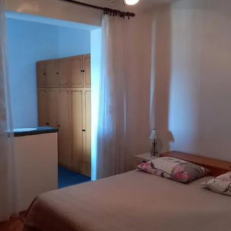 Apartman Zora 아파트 *